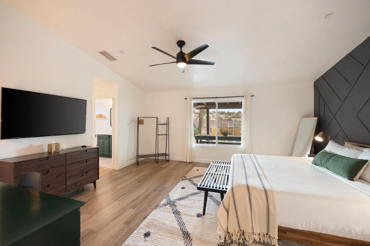 Alana House - Pool, Hot Tub, Bbq, Fire Pit And Walk To Hikes! Home جوشوا تري المظهر الخارجي الصورة